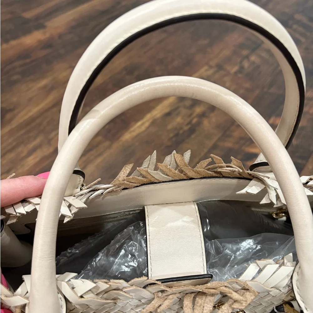 Michael Kors Hamilton woven EUC - Picture 10 of 14